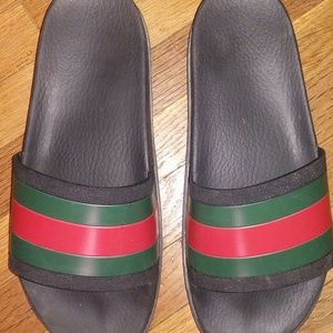 gucci flip flops size 13